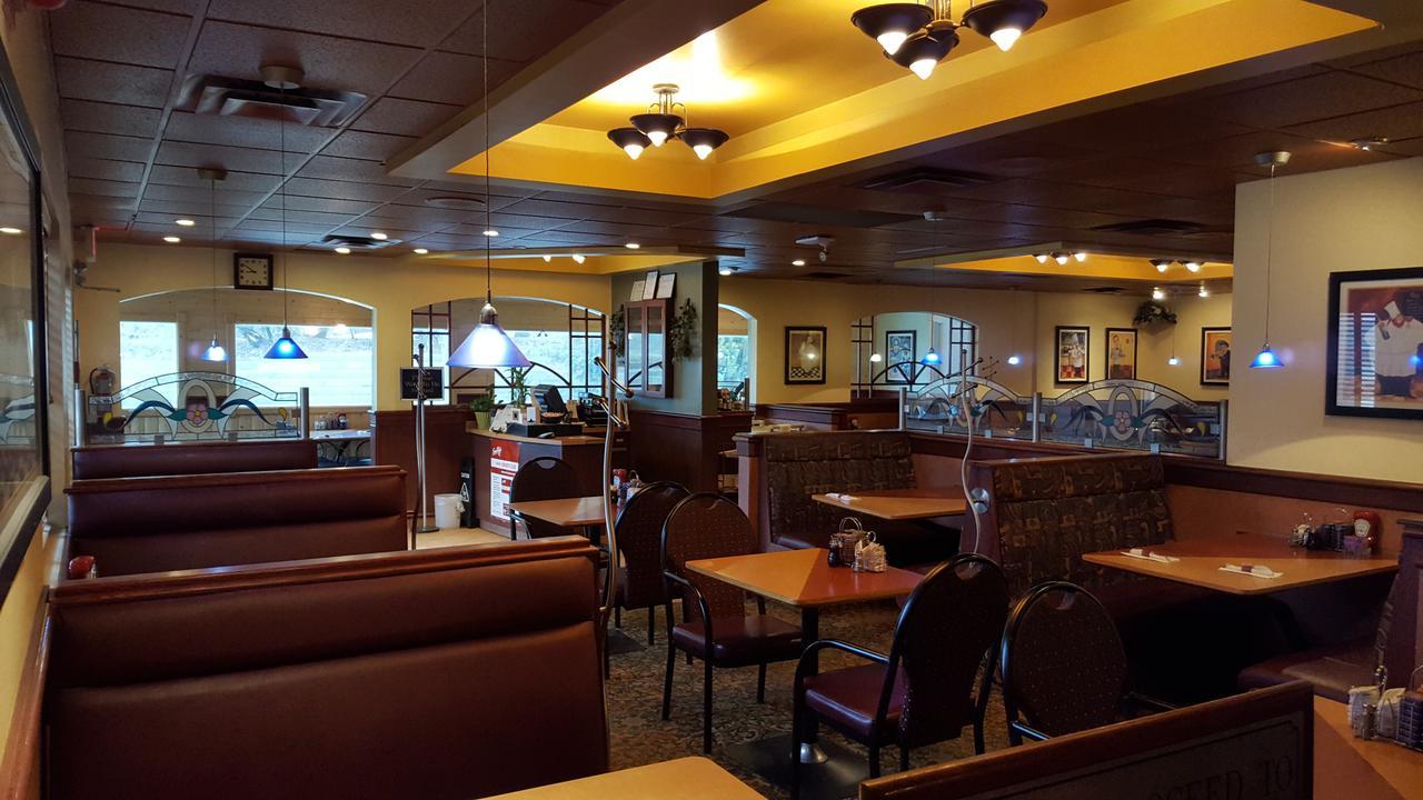 Peace Valley Inns Peace River Exterior photo