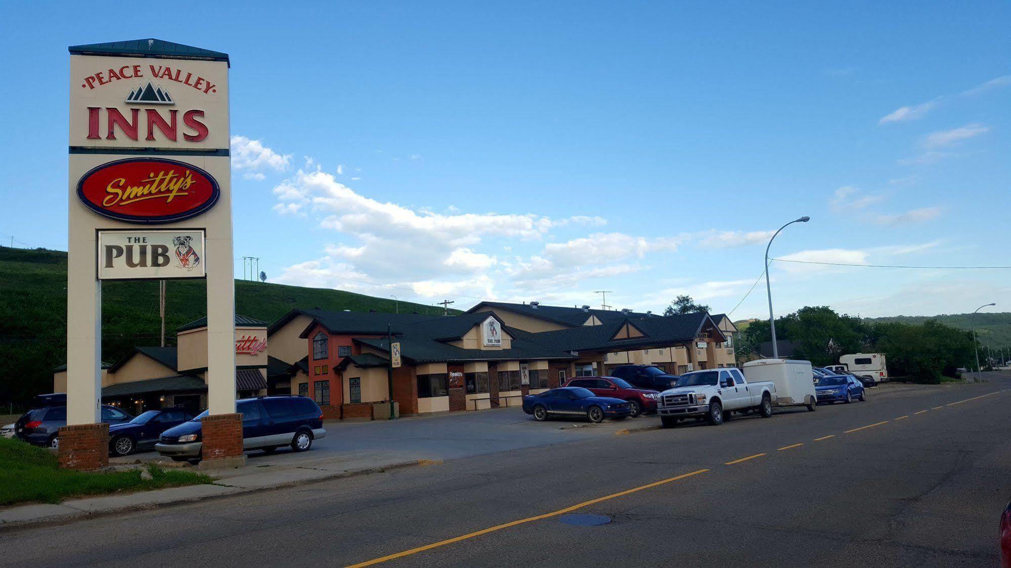 Peace Valley Inns Peace River Exterior photo