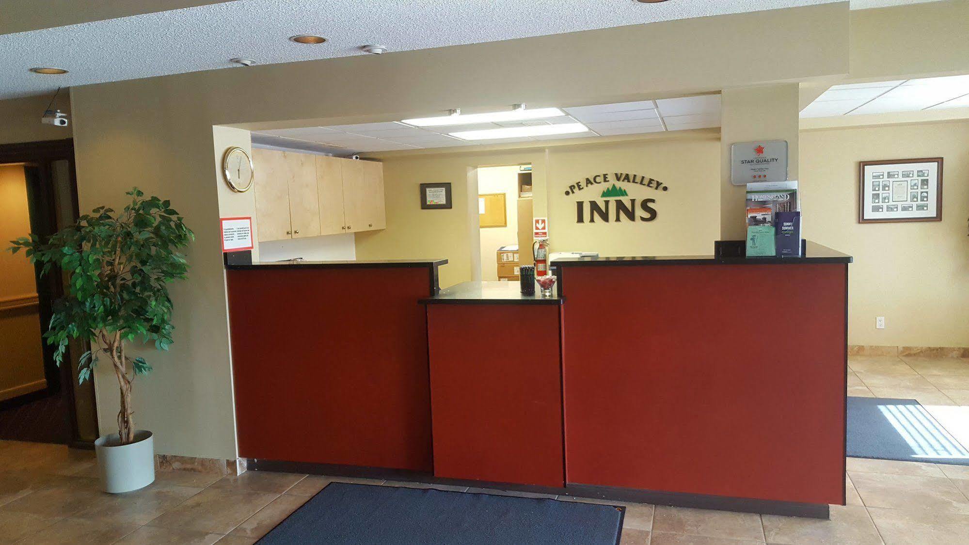 Peace Valley Inns Peace River Exterior photo